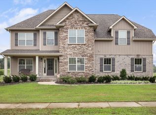 105 Checkerberry Rd, Oak Ridge, TN 37830