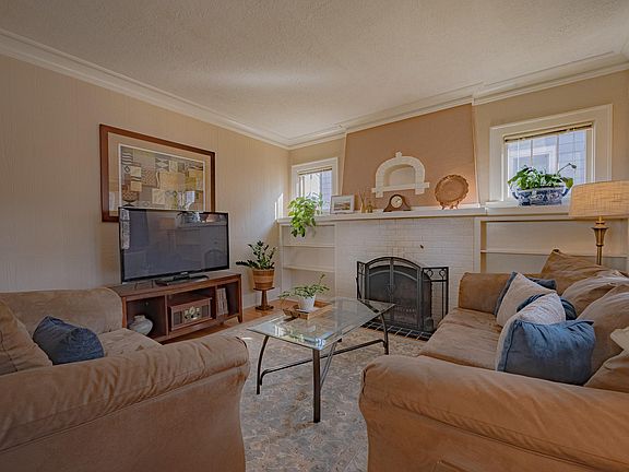 3rd image of 3058 Stone Park Blvd