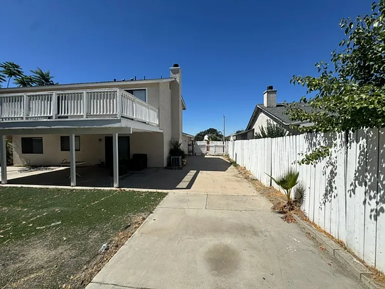 409 Wimbledon Dr — Photo 23