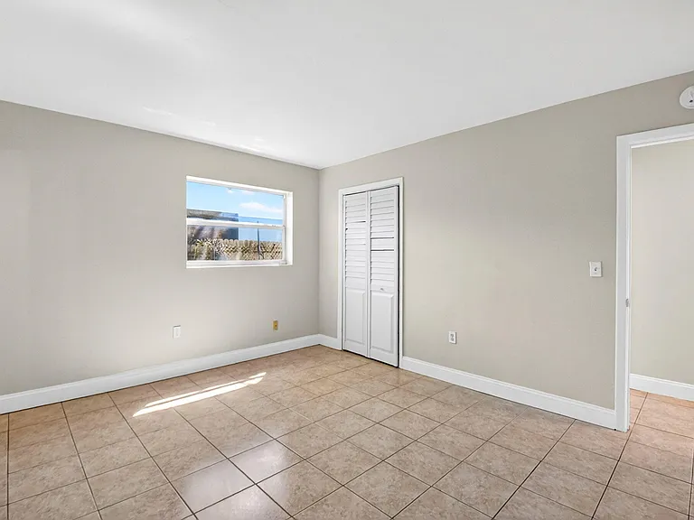 775 Snead Cir — Photo 13
