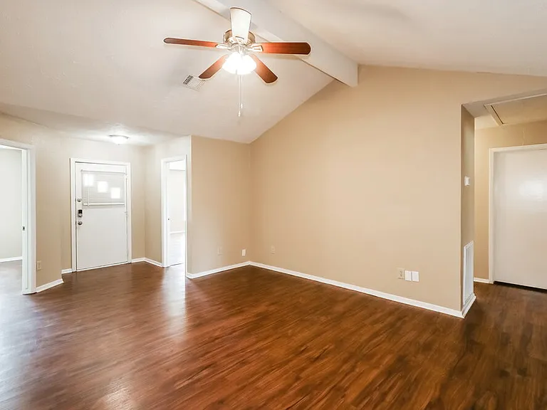 13427 Boonway Dr — Photo 6