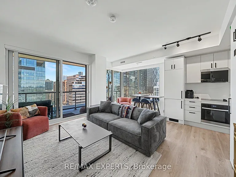 280 Dundas St W #1805 — Photo 10