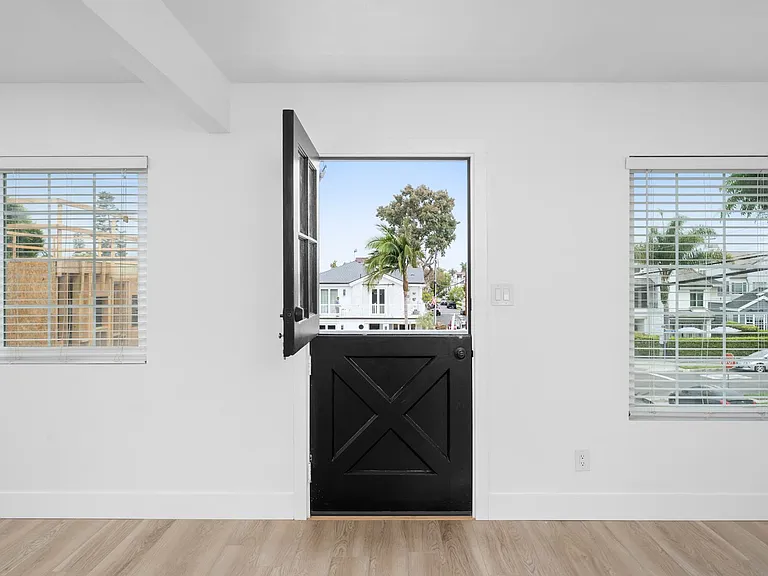 520 Poinsettia Ave — Photo 7