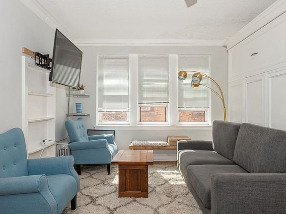 3rd image of 1103 Holly Ct APT 304