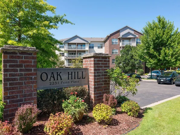 2231 Penn Pl APT 224, North Saint Paul, MN 55109