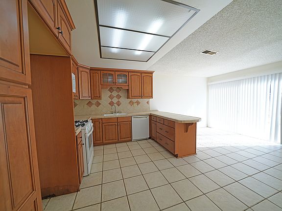 2nd image of 16916 Shinedale Dr #1