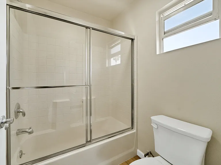 Toscana Apartments — Photo 10