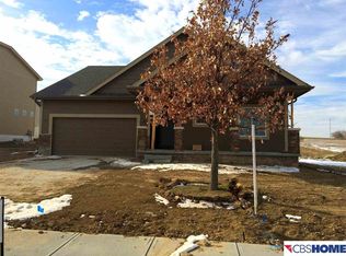 10604 S 111th Ave, Papillion, NE 68046