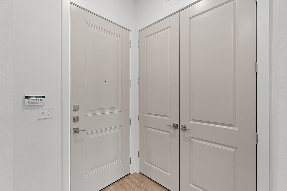 Unit 1306, Unit 1308, Unit 1204, Unit 1304