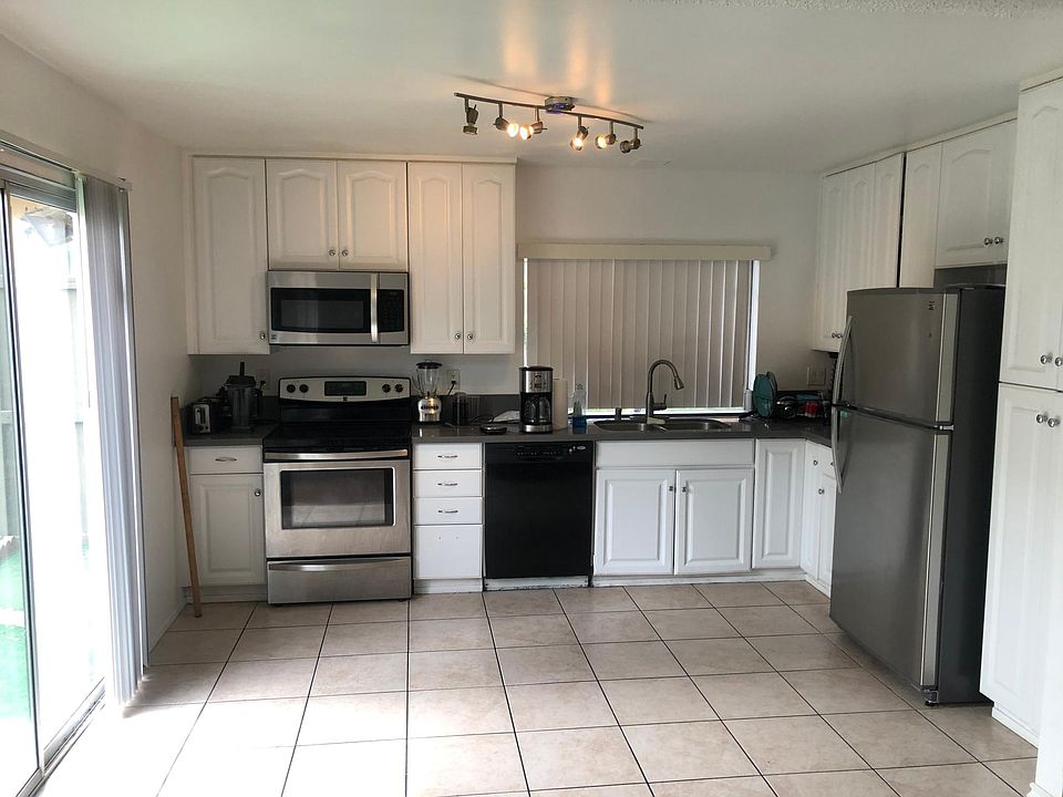 1st image of 9185 Hillery Dr