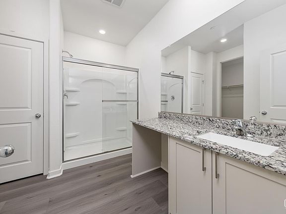 5th image of 8009 Blueberry Ave