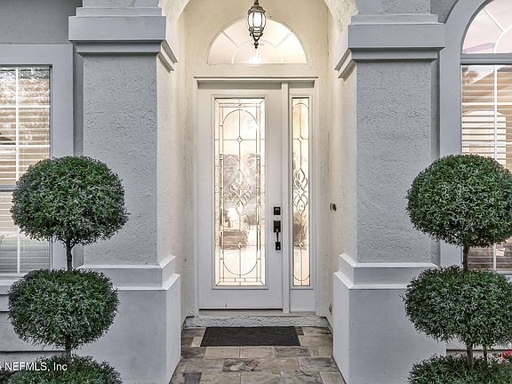 3rd image of 1422 BLACK PINE Court