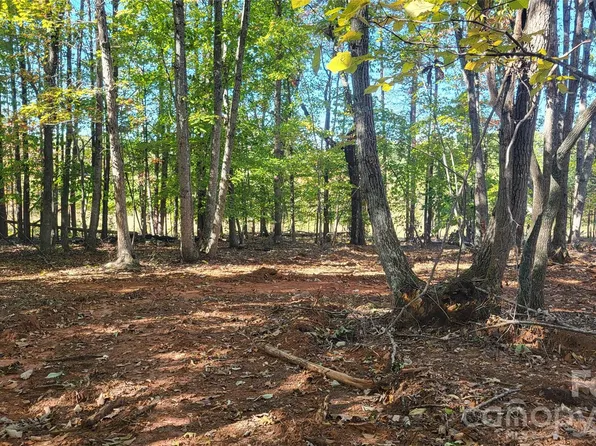1056 Stephens Trail Rd, Sandy Ridge, NC 27046