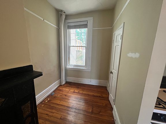 2nd image of 320 W Gay St #1A
