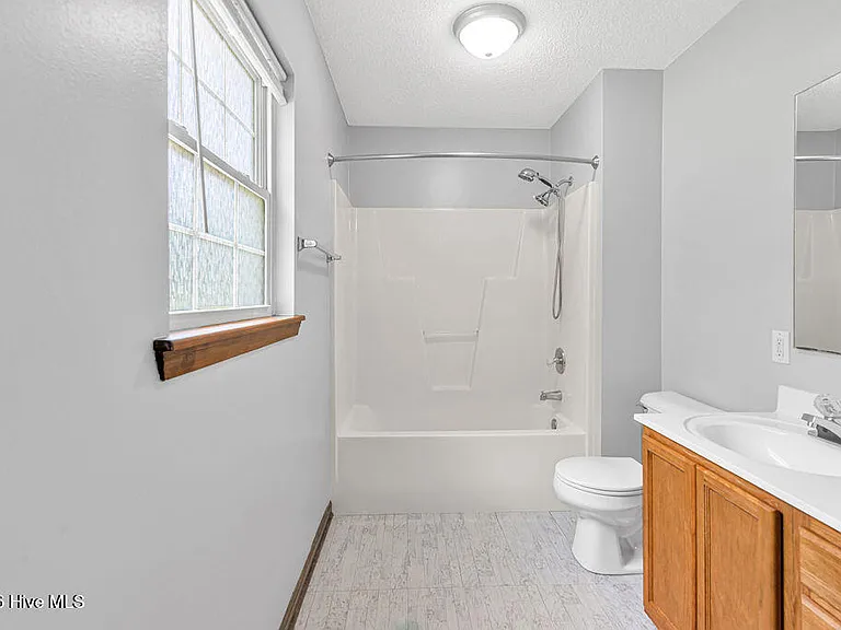 304 Gaston Ct — Photo 21