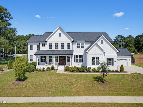 3506 Diamond Leaf Ct, Apex, NC 27502