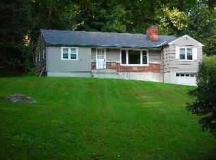 37 Pines Bridge Rd, Mount Kisco, NY 10549