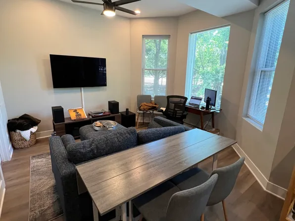 3027 W Logan Blvd #104, Chicago, IL 60647