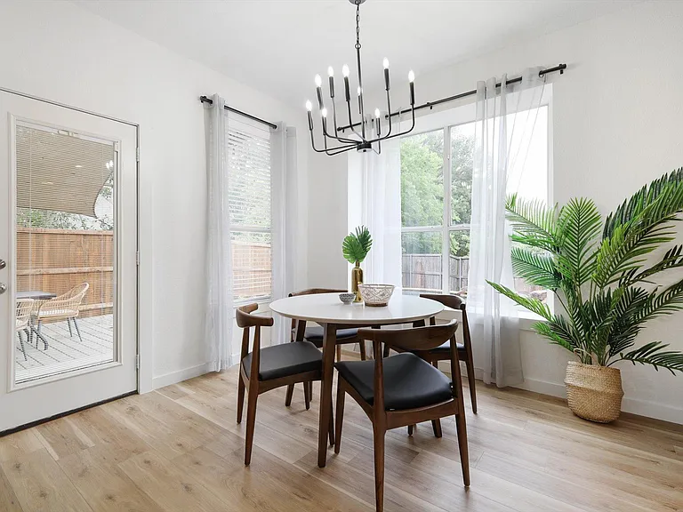 416 Rembert Ct — Photo 26