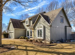 620 NW Brookhaven Cir, Lees Summit, MO 64081