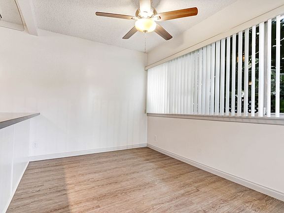 3rd image of 1002 12th St APT 102