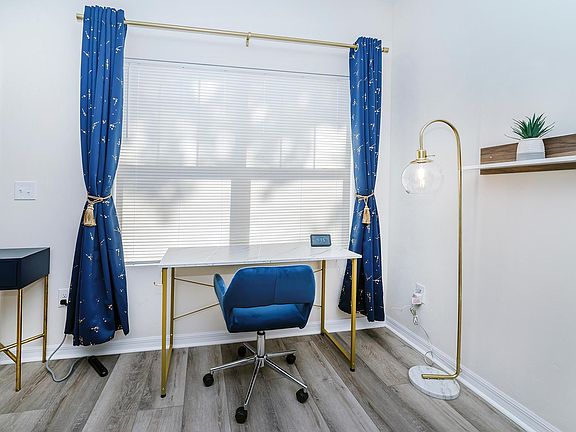 4th image of 818 NW 3rd Ave #1
