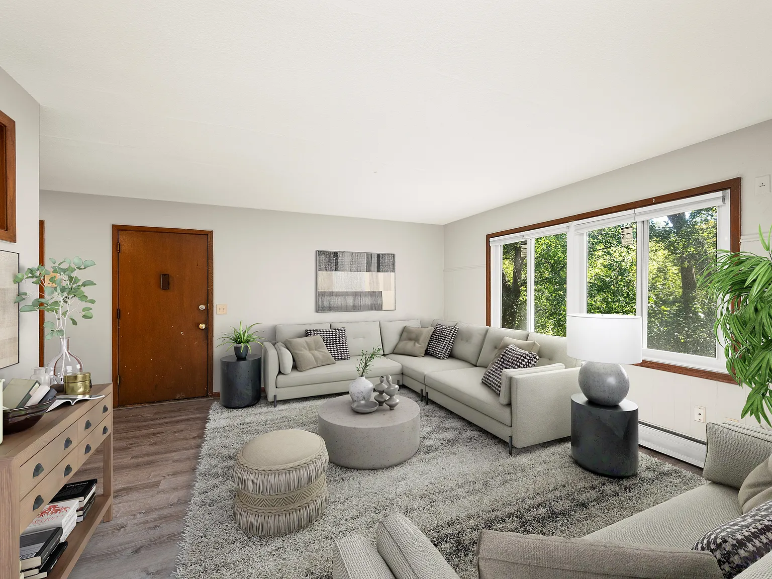 Oria Lakeview Apartments — Photo 2