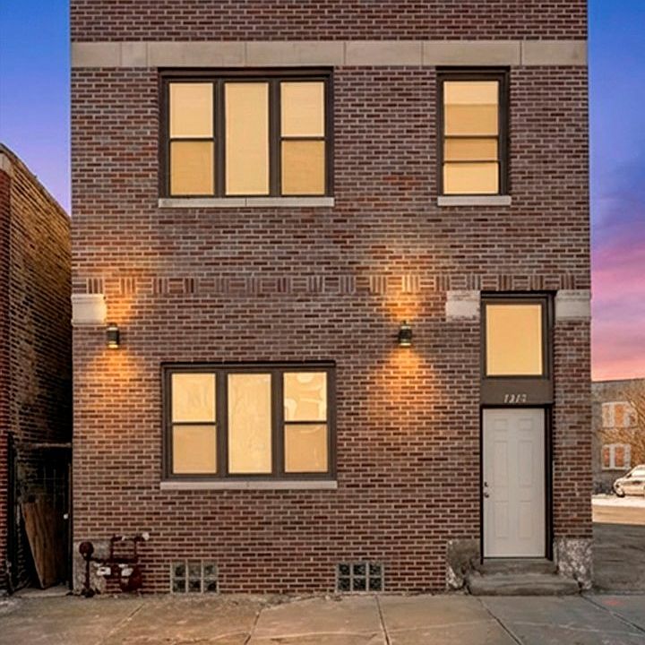 1st image of 1215 W 59th St