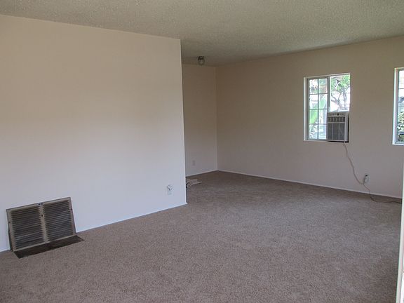 3rd image of 3924 Legion Ln