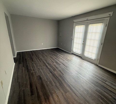 4th image of 115 Halsey Dr