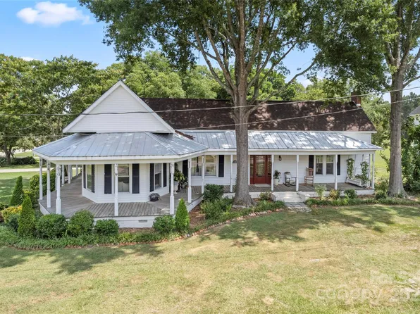5576 Main St, Fort Lawn, SC 29714