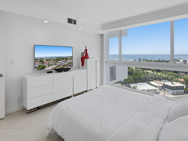 2715 N Ocean Blvd #10C — Photo 14