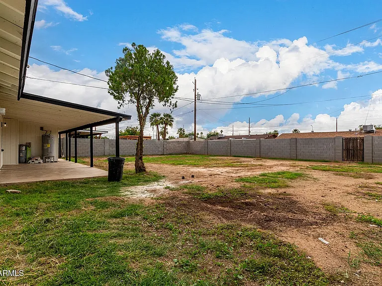3939 W Harmont Dr — Photo 11