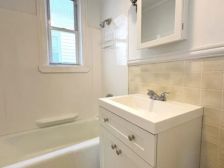 21-27 Clare St, Lowell — Photo 16