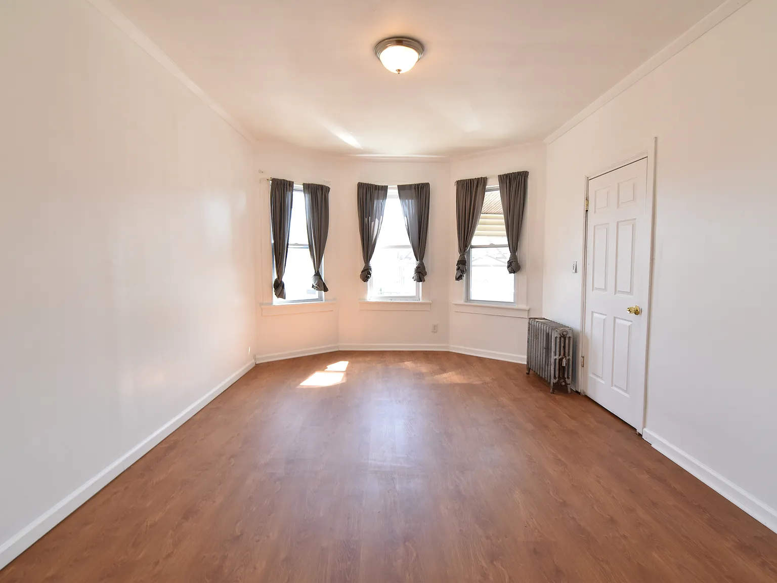 2 bed, $2,000 — Photo 2