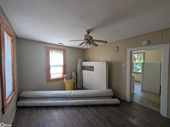 2nd image of 1317 Griswold St