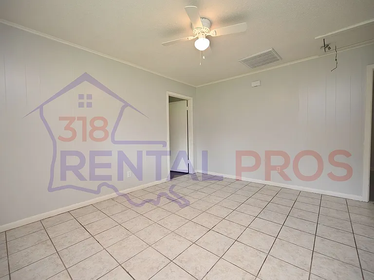 427 E Mississippi Ave — Photo 6