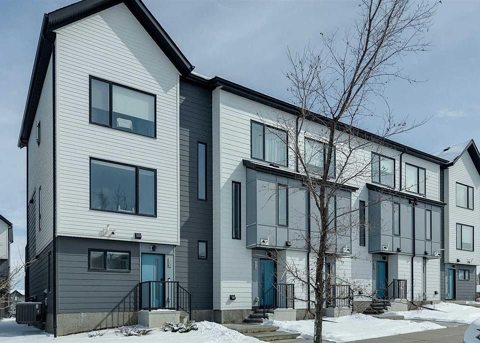 1st image of 579 Evanston Line NW