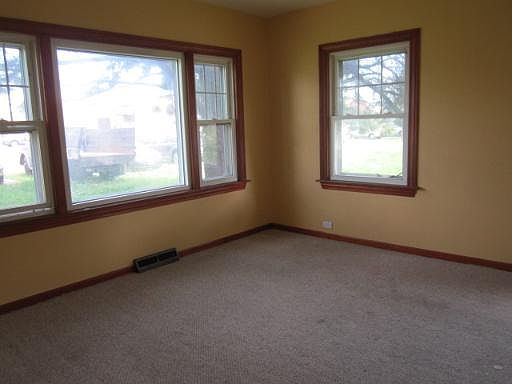 3rd image of 3149 Marion Ave