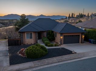 3360 Stanford Dr, Redding, CA 96003