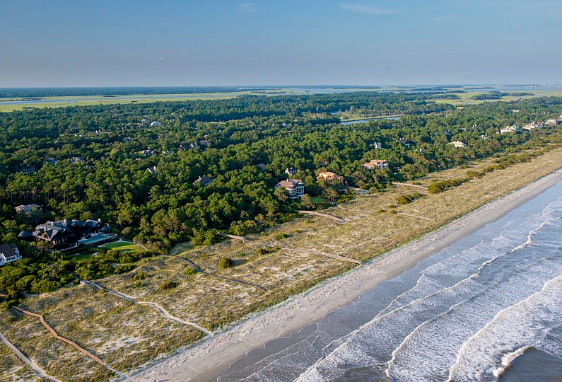 1st image of 6 Royal Beach Dr