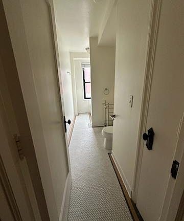 4th image of 15 E Kirby St APT 220