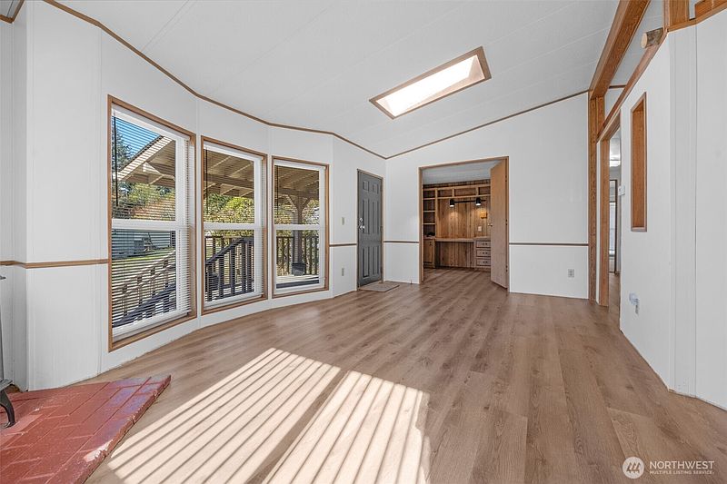 5th image of 2809 Lakewood Road #9
