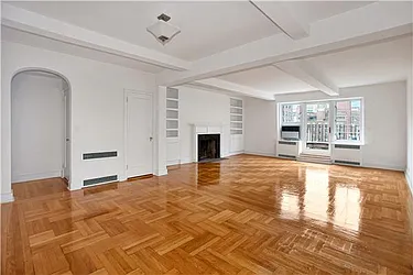 Rented by R New York