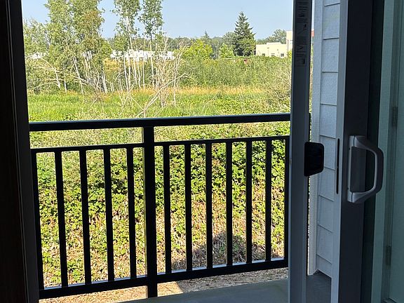 4th image of 4234 Wintergreen Cir APT 286