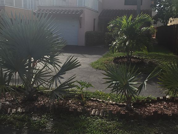 2nd image of 1588 NE 32nd St