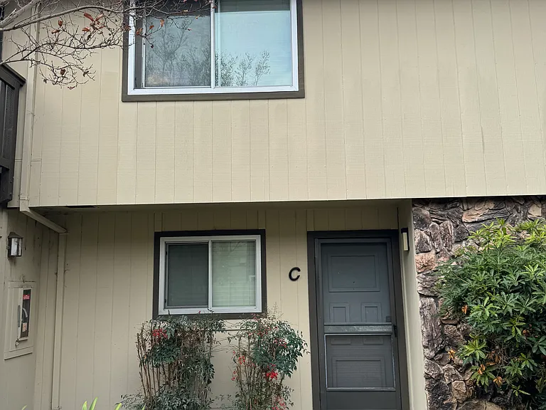 108 E Middlefield Rd #C — Photo 1