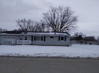 821 Madison St, Cedar Falls, IA 50613