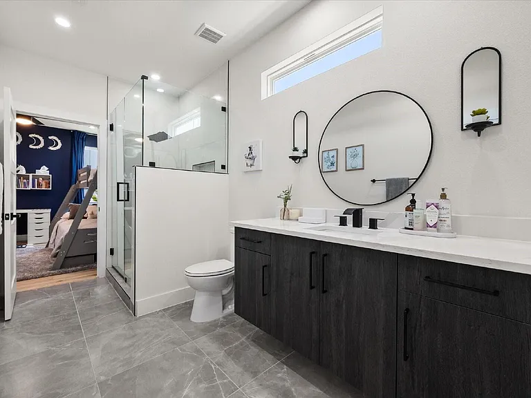 4029 Ivanhoe Ln — Photo 28