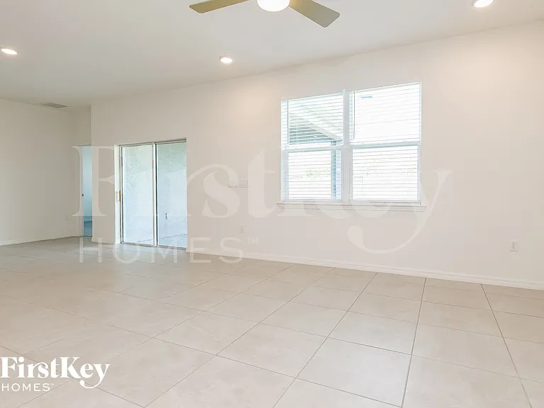 1260 Spokane Point — Photo 3